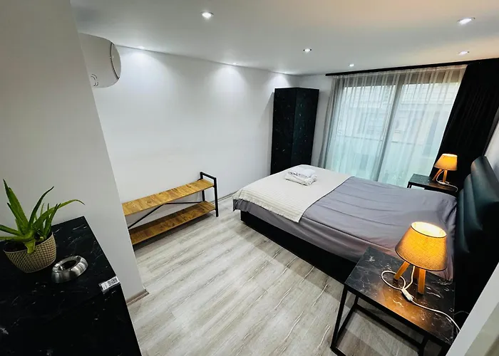 Private * キレニア